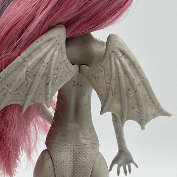 Monster High Signature Rochelle Goyle (2012) #X3650 w/ wings NUDE - Picture 10 of 14